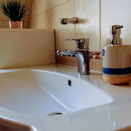 Suedpol - Helle Stilvolle Wohnung, Privater Balkon - Zentral In Hafennaehe Mit Highspeed Wlan アパート ペルヴォルム